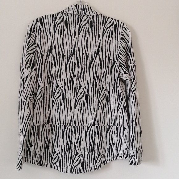 NWT, TONI MORGAN , black/white ladies knit blazer/jacket ,size small - Picture 7 of 16